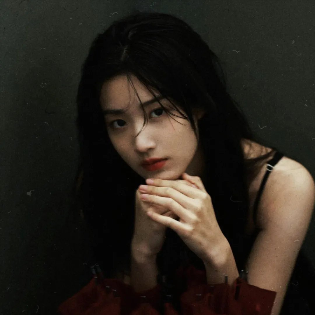 不认识的女友